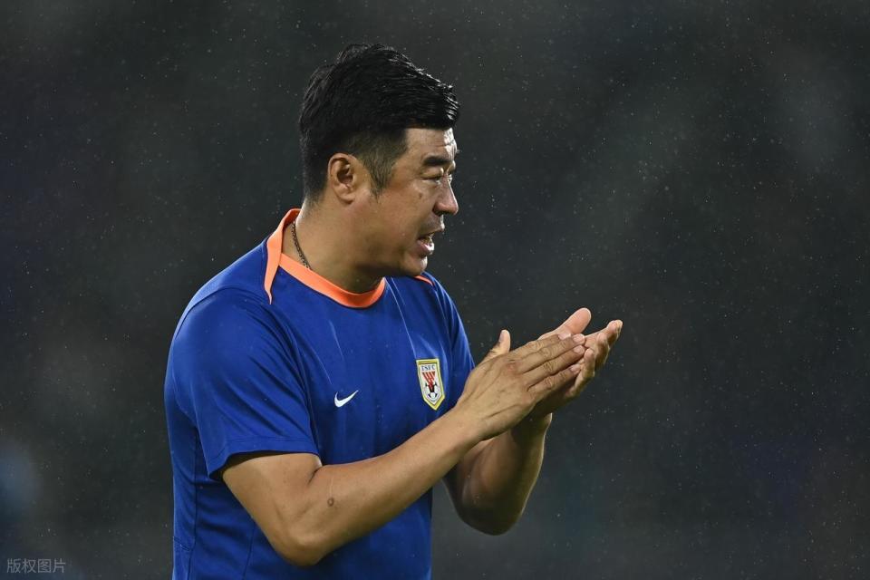 山东鲁能全队战术调整，积极应战