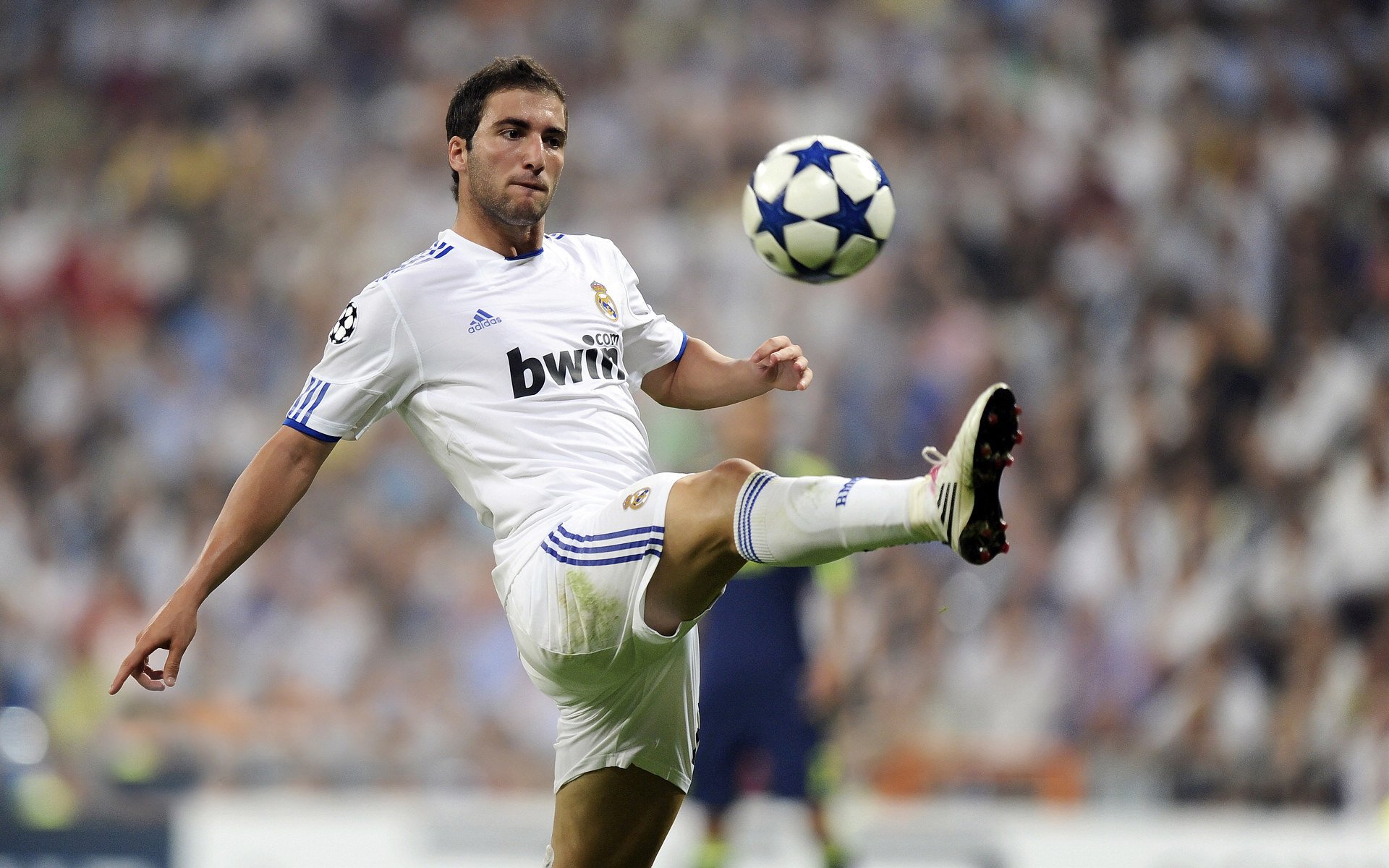 独一之夜，巴雷拉的火热状态如何点燃NBA季后赛的传奇