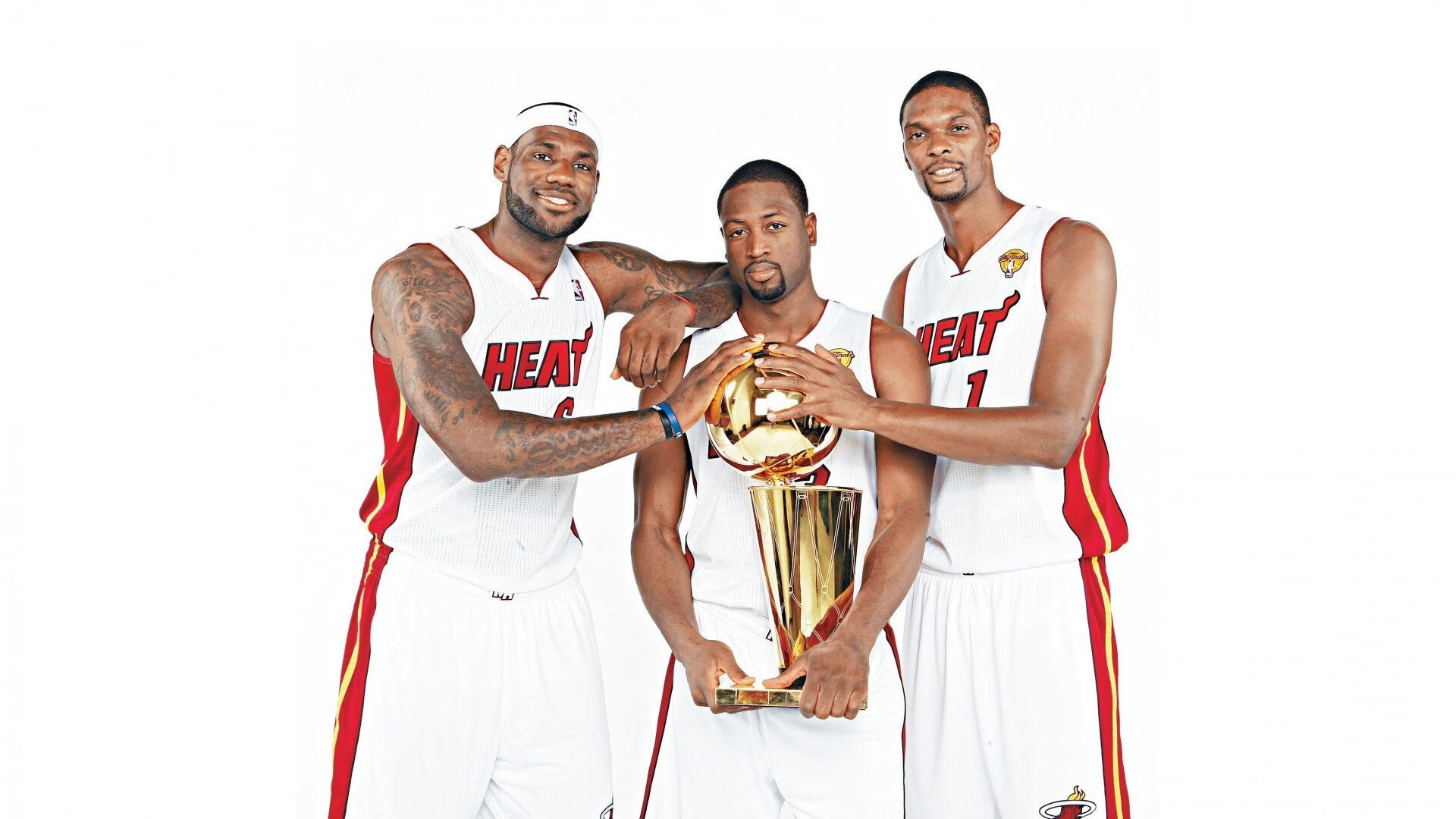 IM体育社区互动入口-浓眉之夜，F1揭幕战幕后的篮球教科书